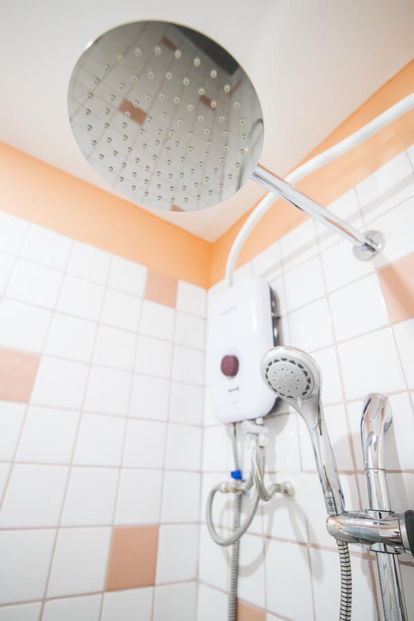 Pixellar Hostel Bangkok Ngoại thất bức ảnh