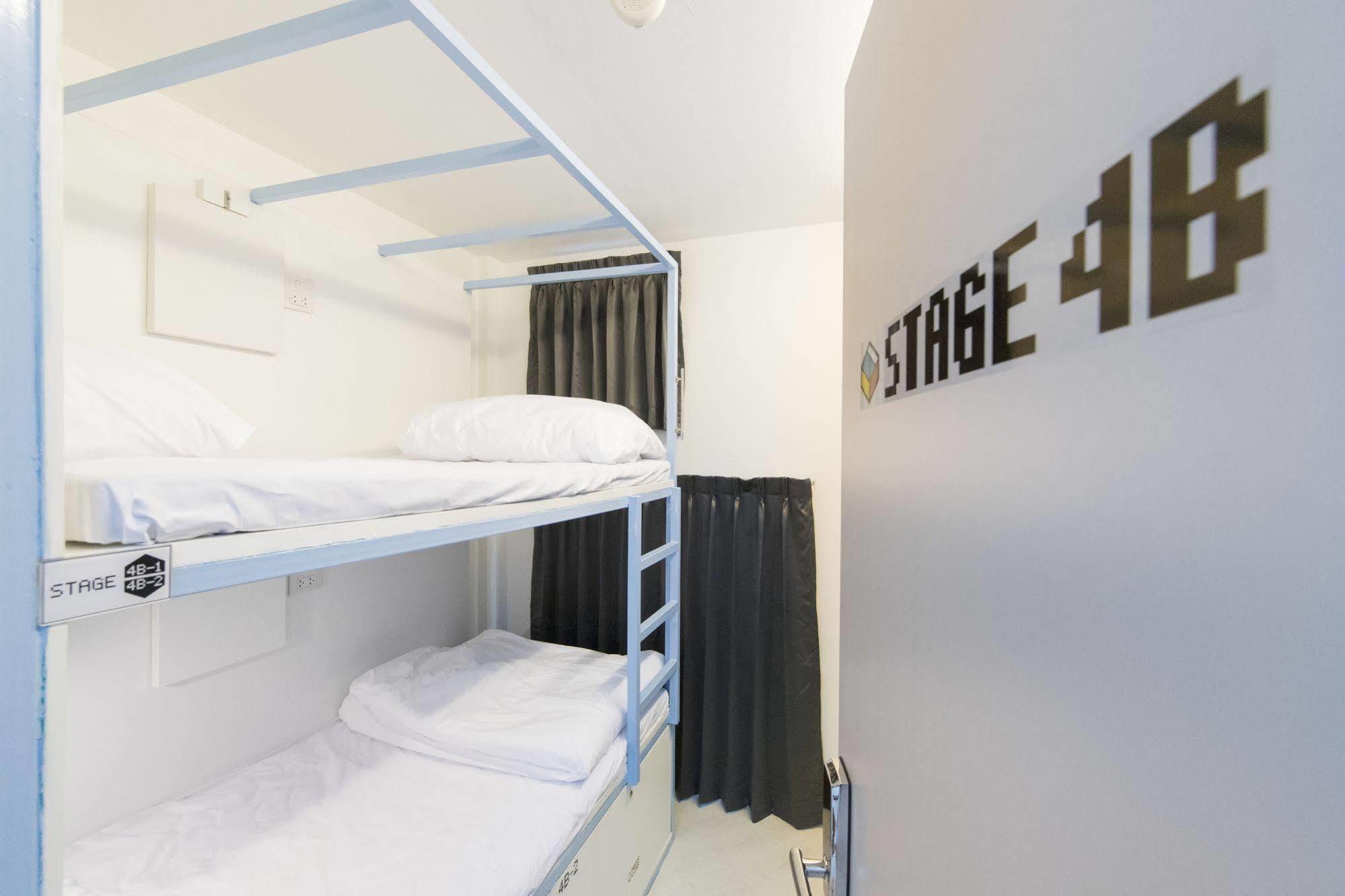 Pixellar Hostel Bangkok Ngoại thất bức ảnh