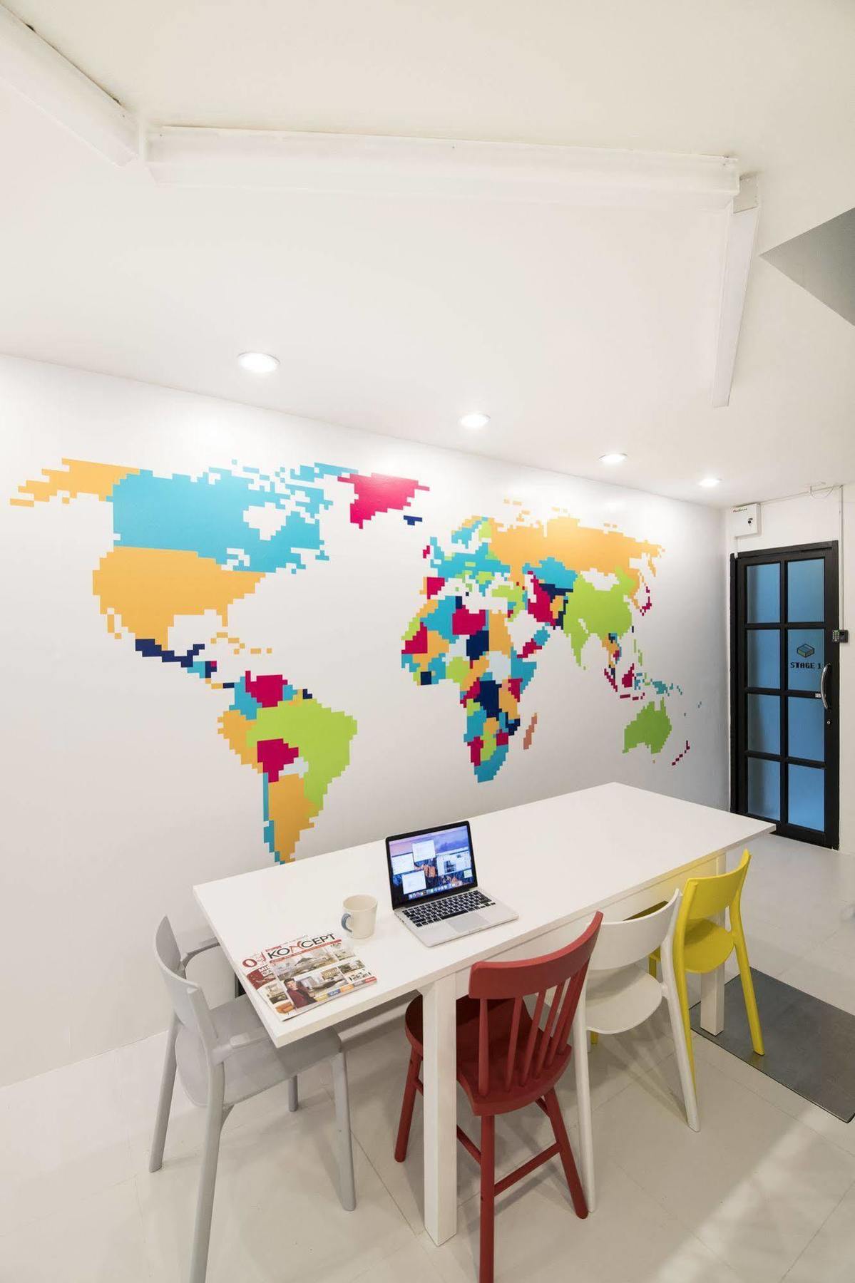 Pixellar Hostel Bangkok Ngoại thất bức ảnh