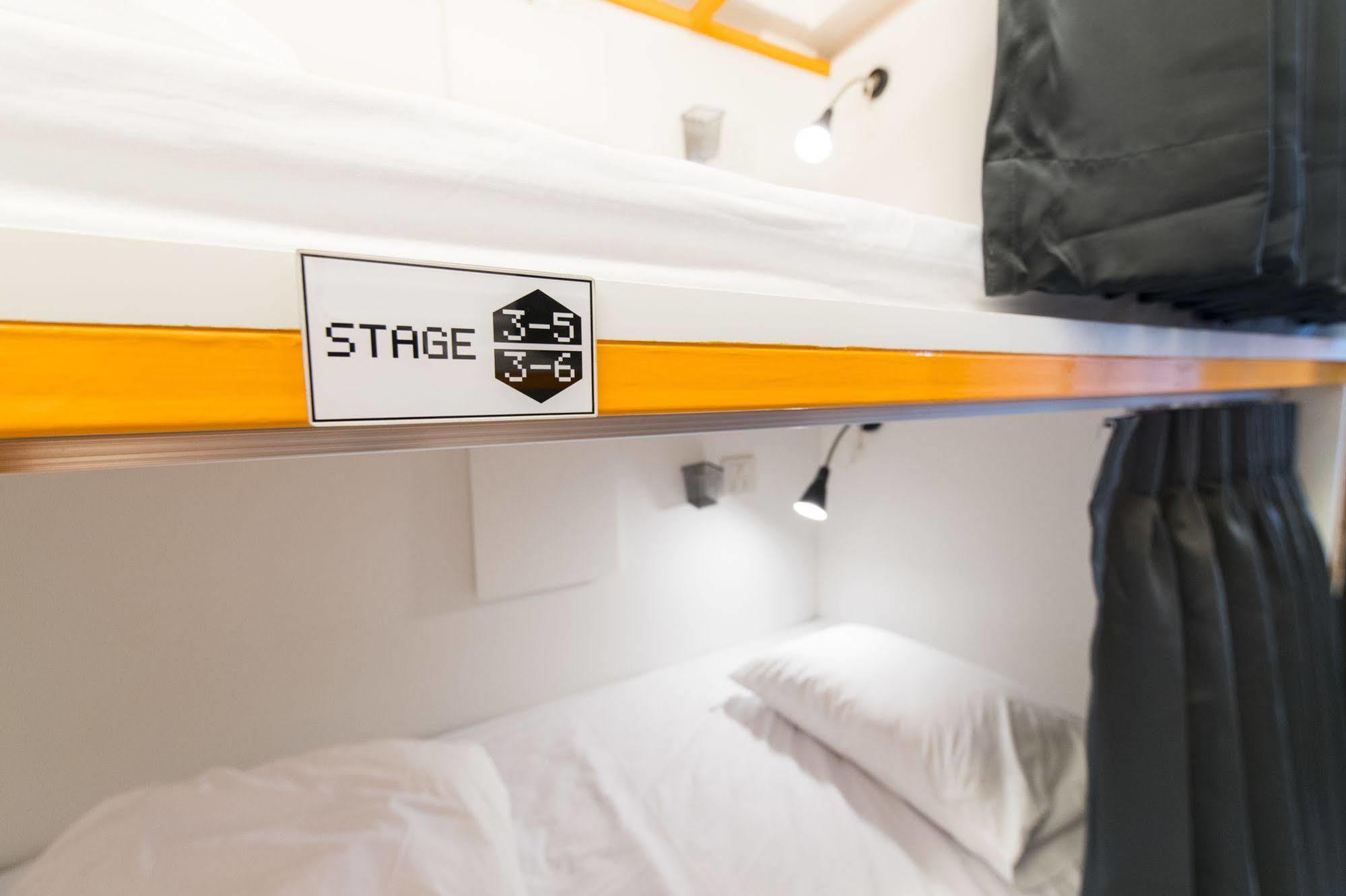Pixellar Hostel Bangkok Ngoại thất bức ảnh